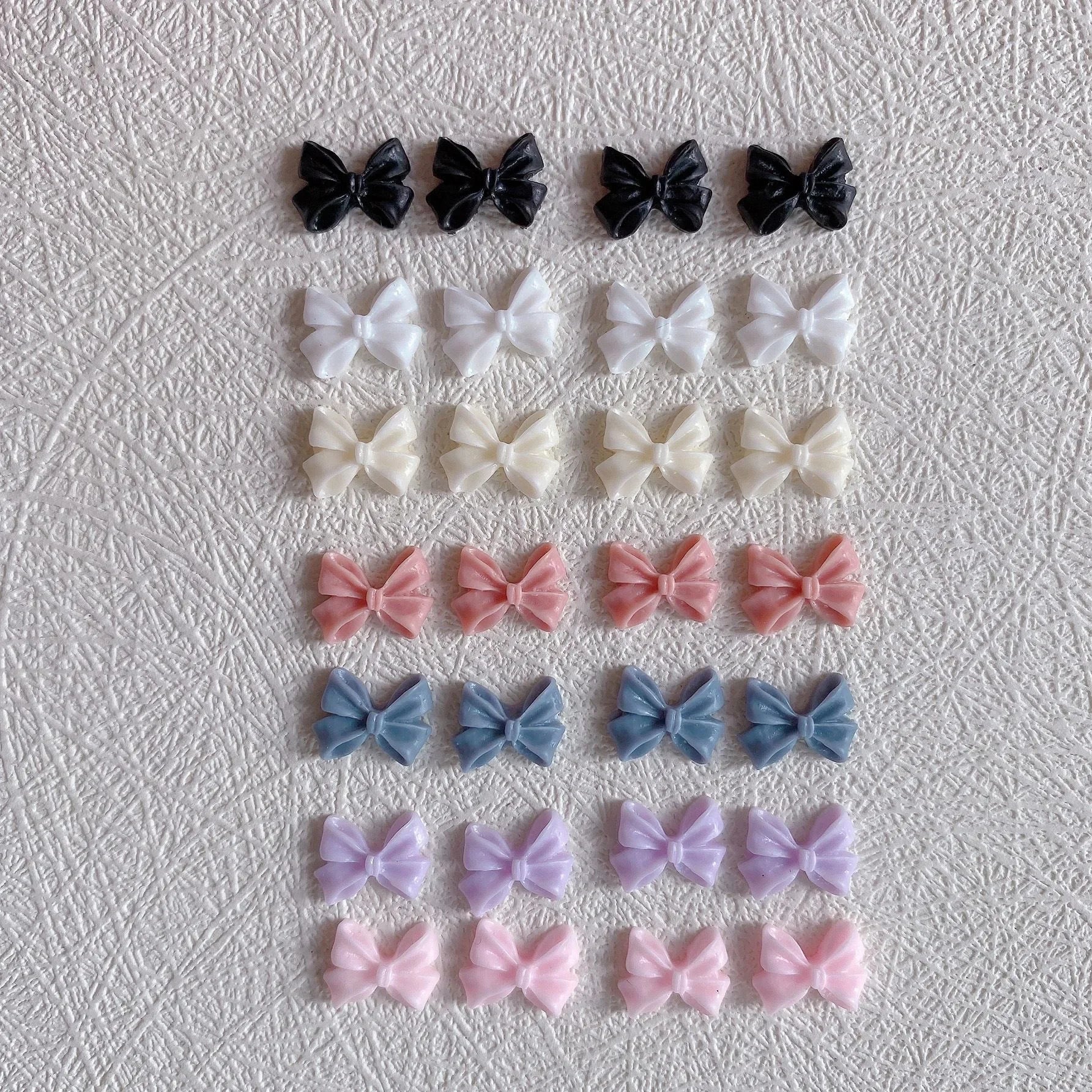500-Pack Bowtie Nail Art Charms - Trendy Resin DIY Nail Accessories for a Chic and Glamorous Manicure Look